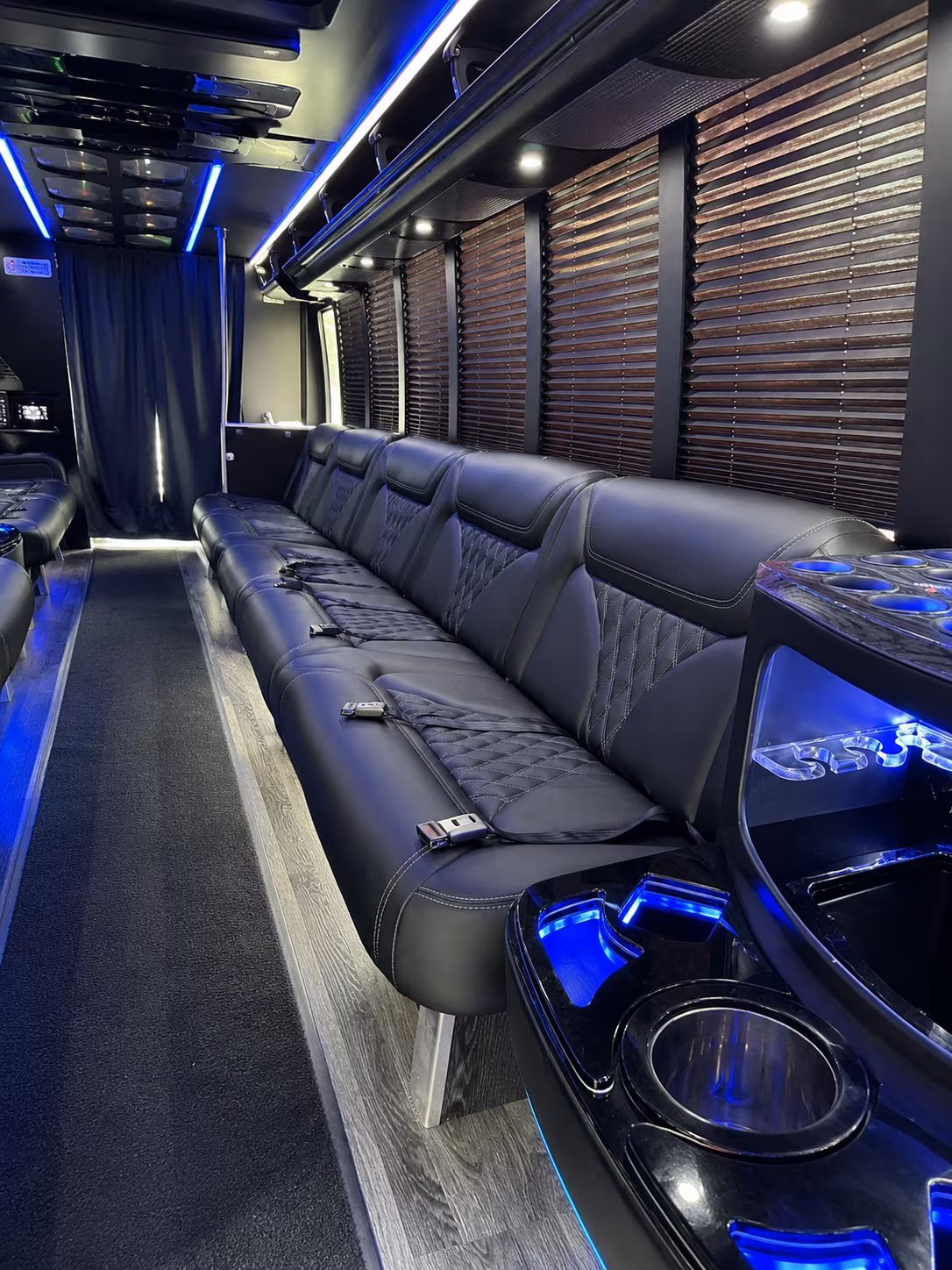 Minneapolis Winery Tour & Pub Crawl Transportation party bus exterior