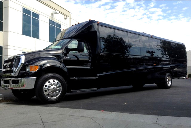 Minneapolis 40 Person Shuttle Bus